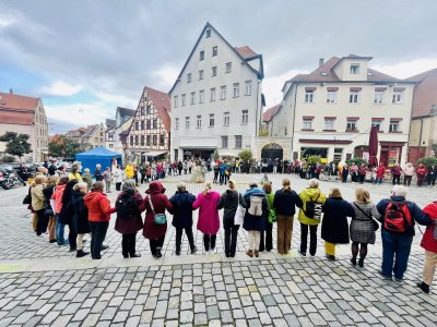 12. Deutscher Alzheimer Kongress in Fürth: Gemeinsam für ein besseres Leben mit Demenz: Hinsehen. Helfen. Handeln.